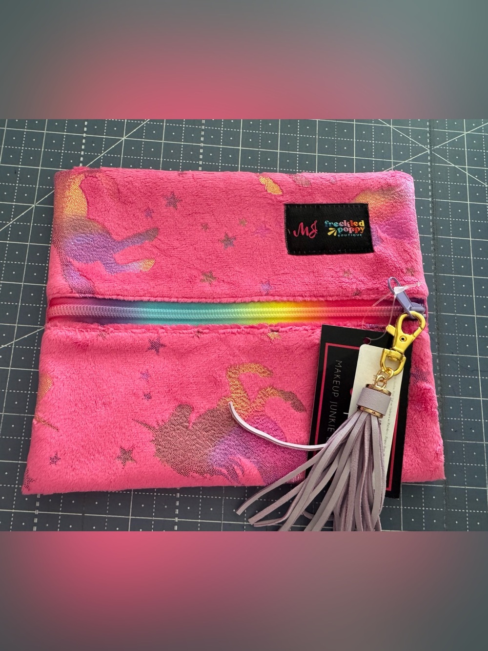 Makeup Junkie Small unicorn fuzzy small zipper bag! BRAND NEW!